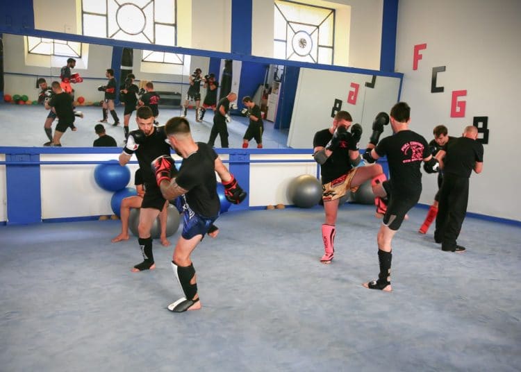 Stage de Muay Thaï avec le champion Mondial Yassine Boughanem