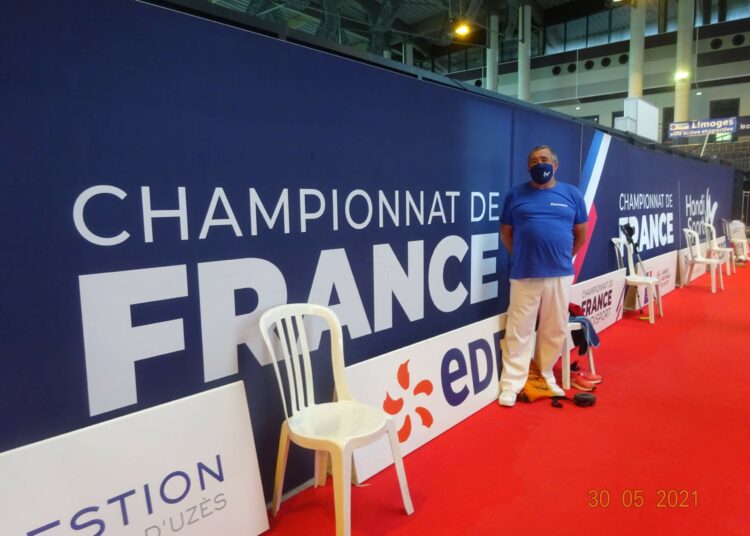 Inès BOUAOUN Porte Drapeau de l’AS Handivienne !